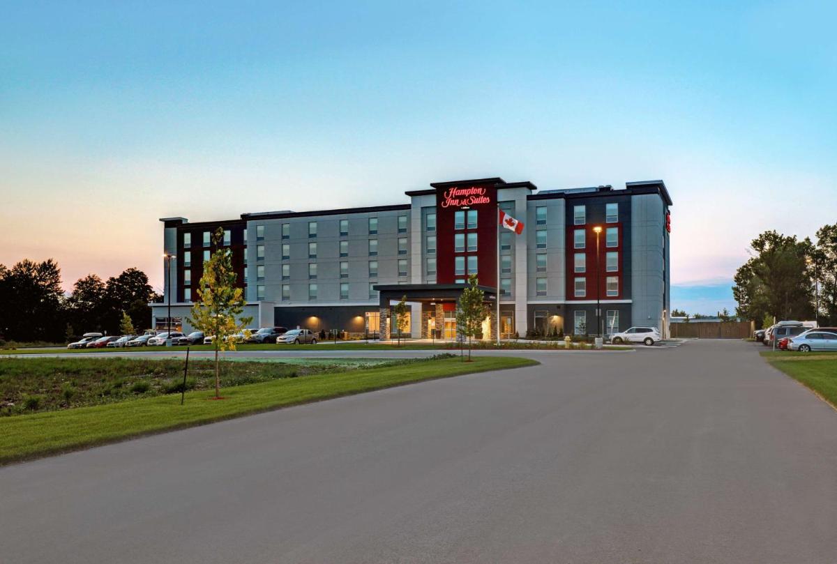 Hampton Inn & Suites Belleville - Housity