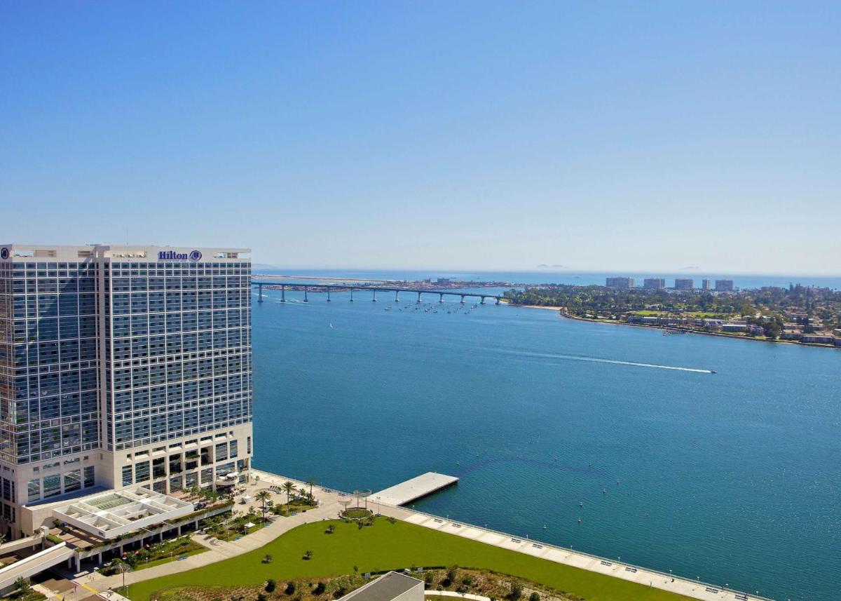 Hilton San Diego Bayfront - Housity