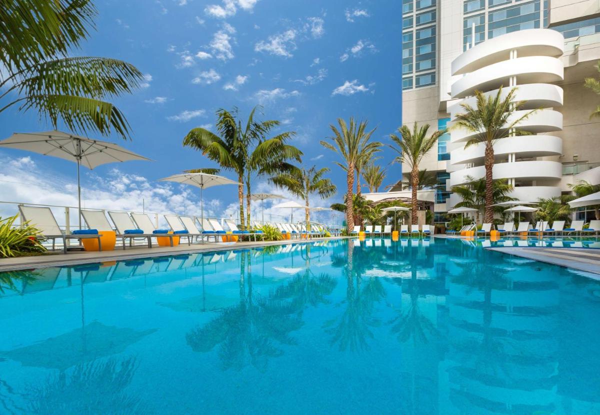 Hilton San Diego Bayfront - Housity