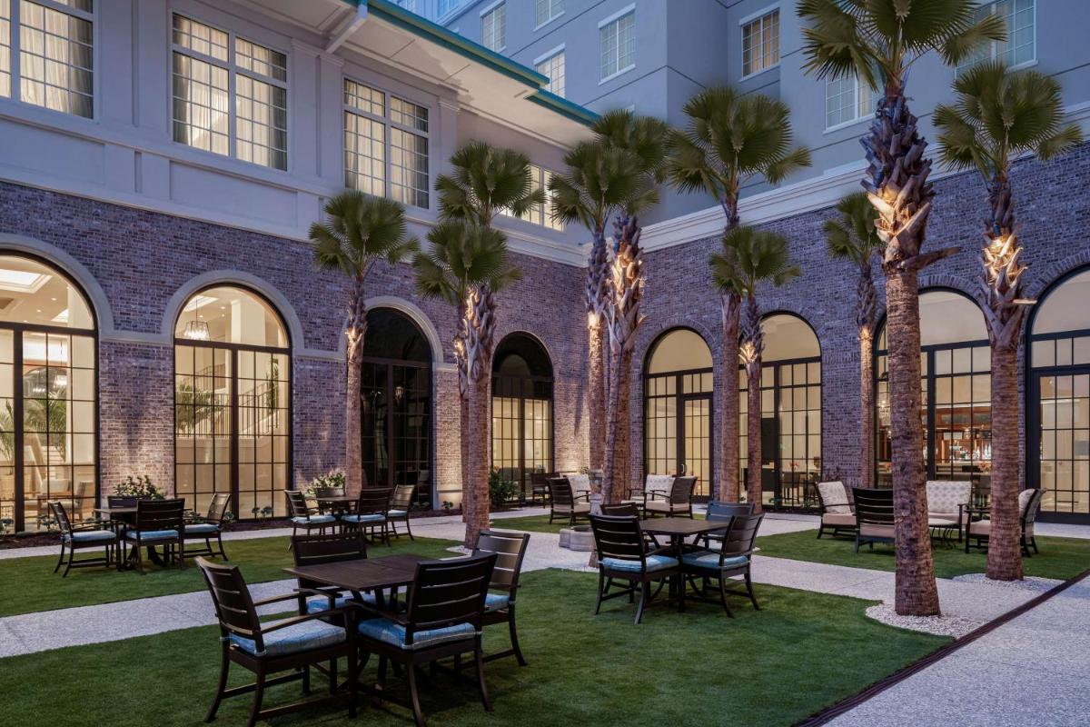 Embassy Suites by Hilton Charleston Harbor Mt. Pleasant - Housity
