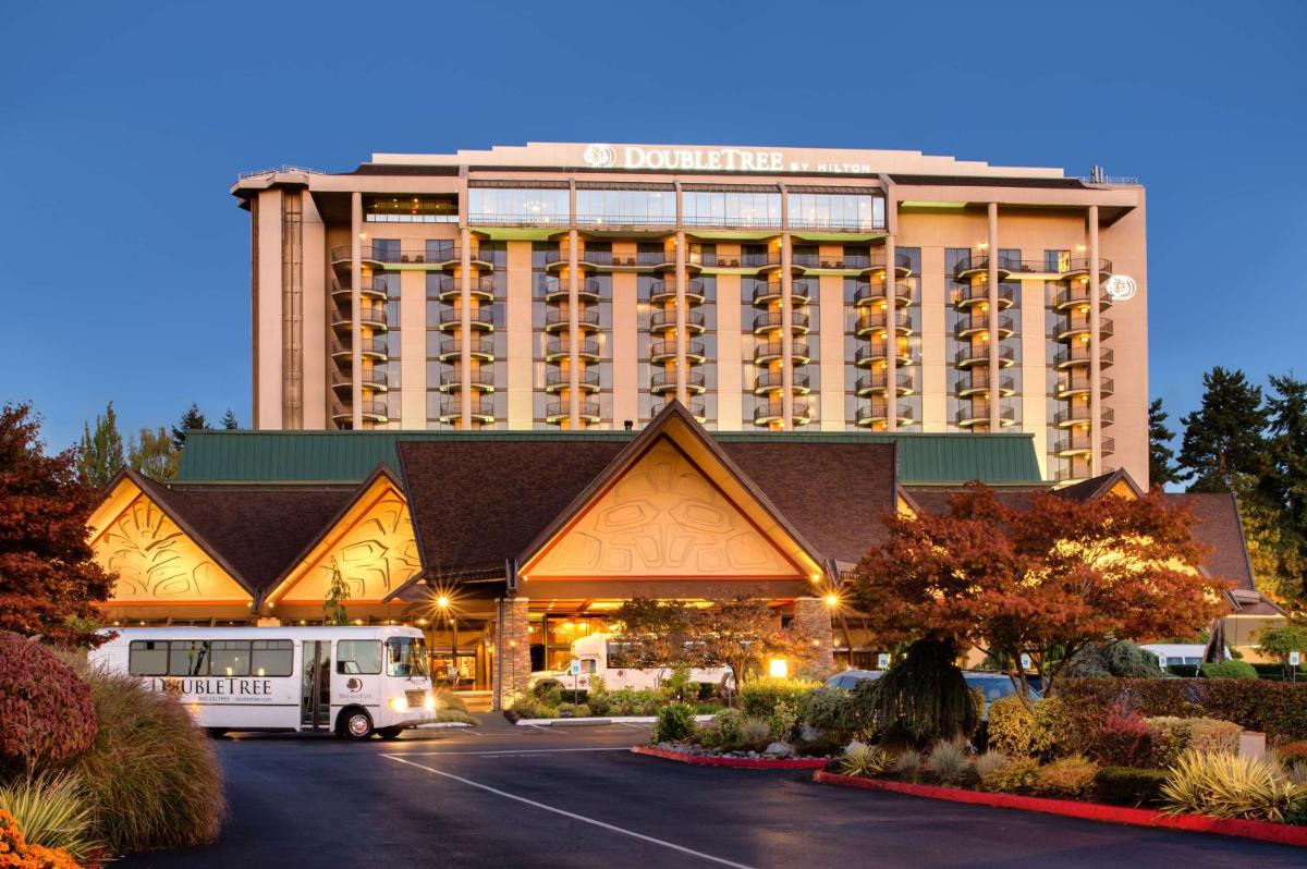 DoubleTree by Hilton Seattle Airport - Housity