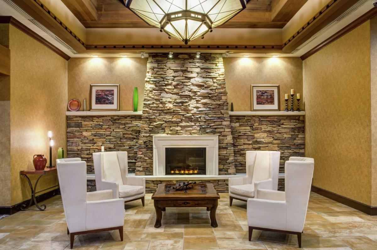 DoubleTree by Hilton Seattle Airport - Housity
