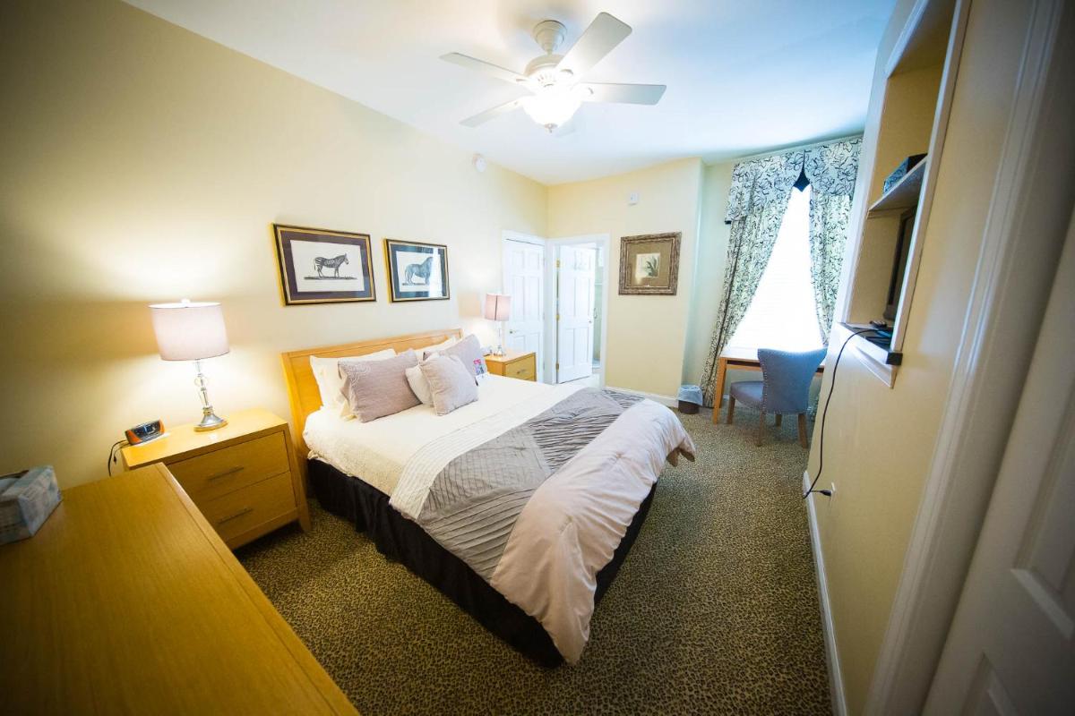 La Reserve Bed and Breakfast - Housity