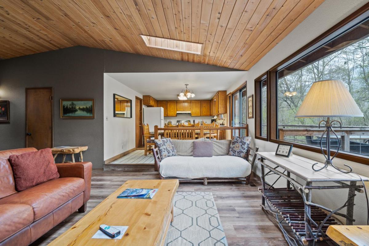 The River House - Housity