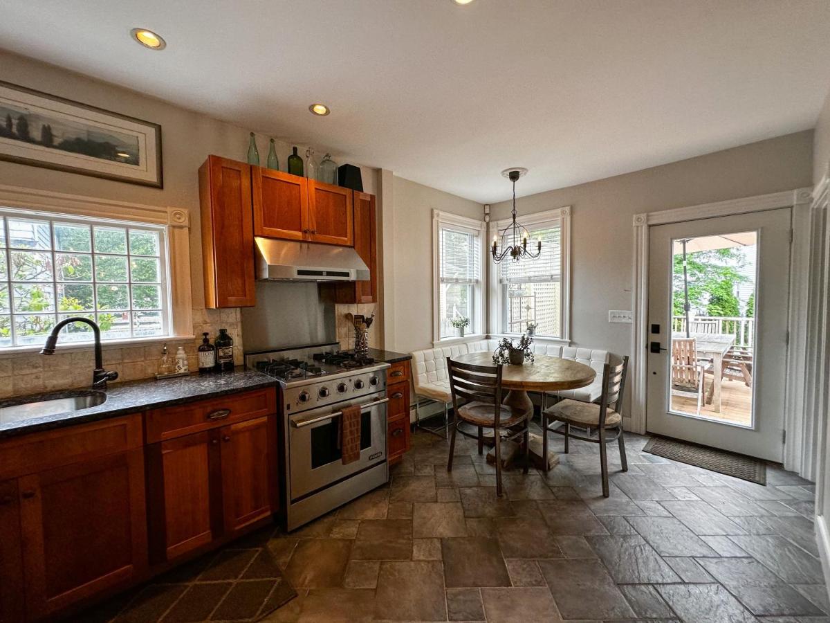 Melrose 5-bedroom house - Housity