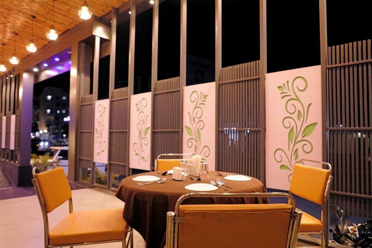Hotel Blue Mystic - Housity