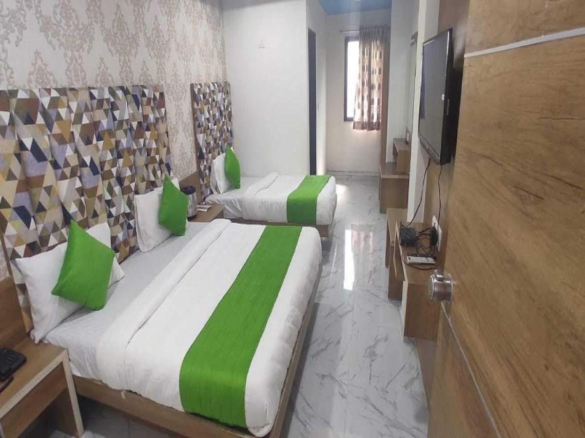 OYO Hotel Radhika Guest House - Housity