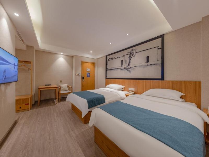 GreenTree Eastern Hotel Jiaxing Haining Leather City Nanguanxiang - Housity