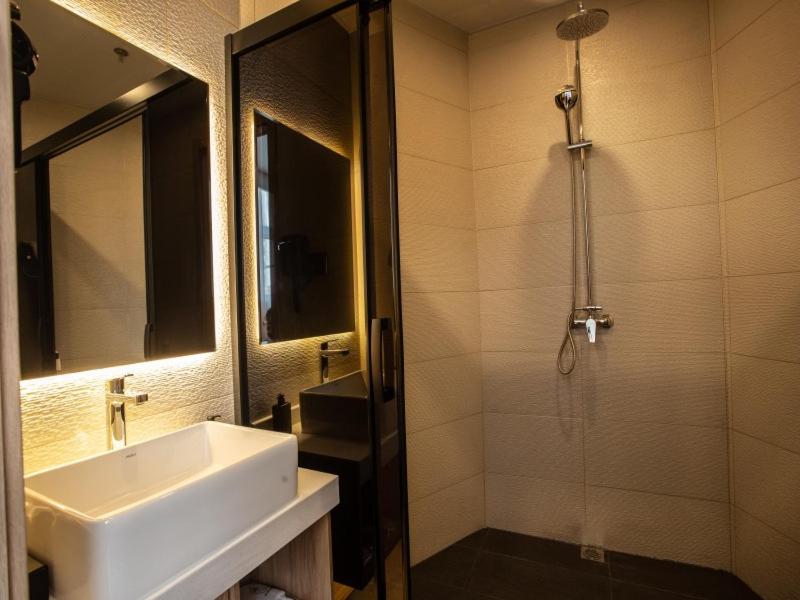 GreenTree Inn Express Hotel Huai'an New City Government Wuyue Plaza - Housity