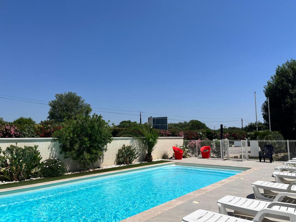 Brit Hotel Salon de Provence - Housity