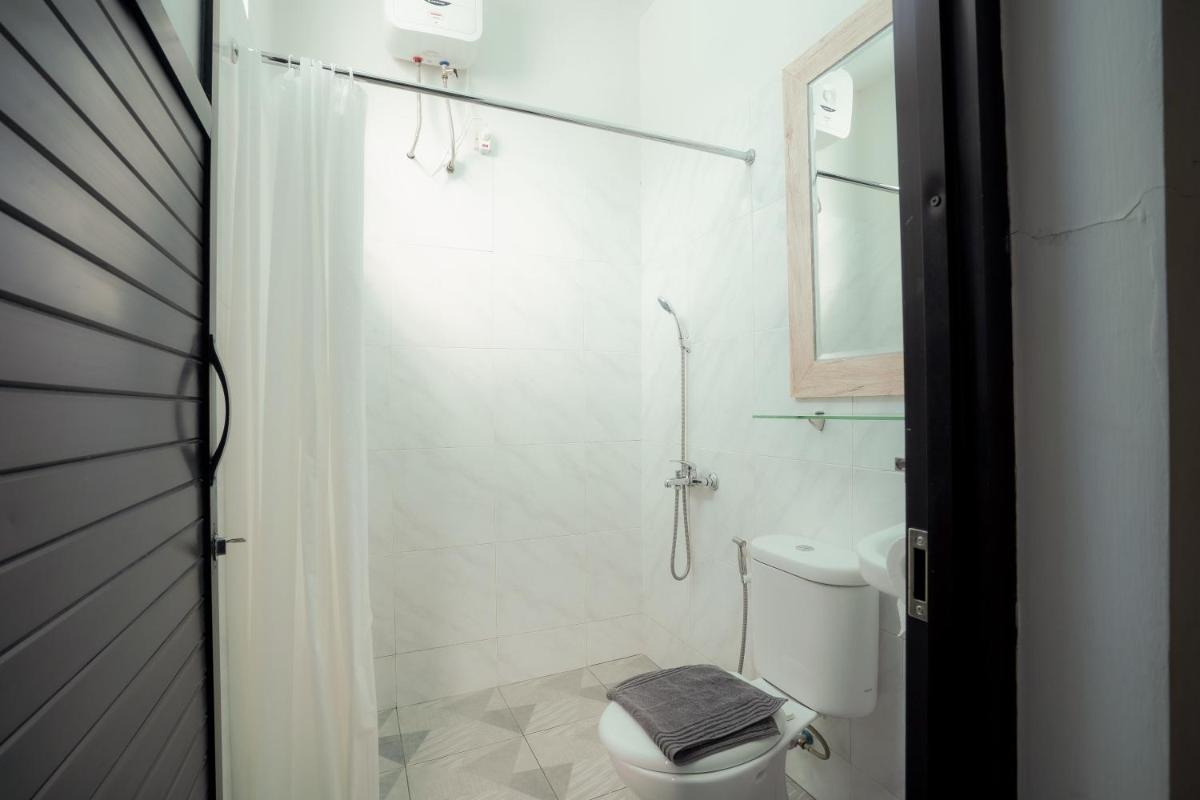 El Ora Hotel & Eatery Labuan Bajo - Housity