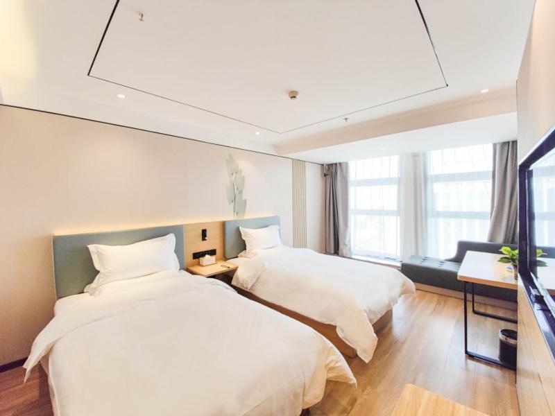 GreenTree Inn Lanzhou Zhongchuan Airport - Housity