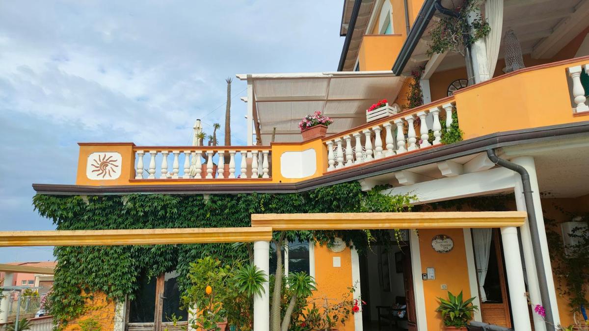 B&B 