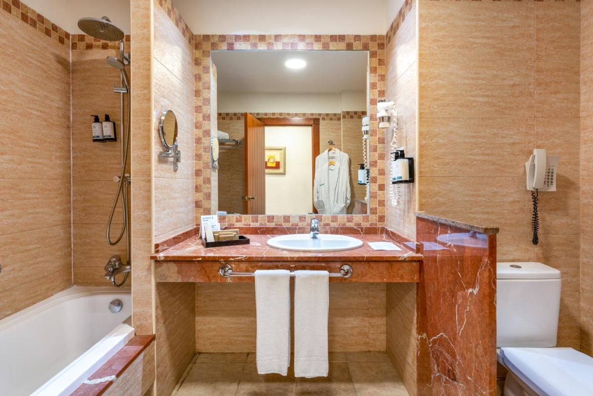 Un baño de Occidental Jandía Royal Level - Adults Only