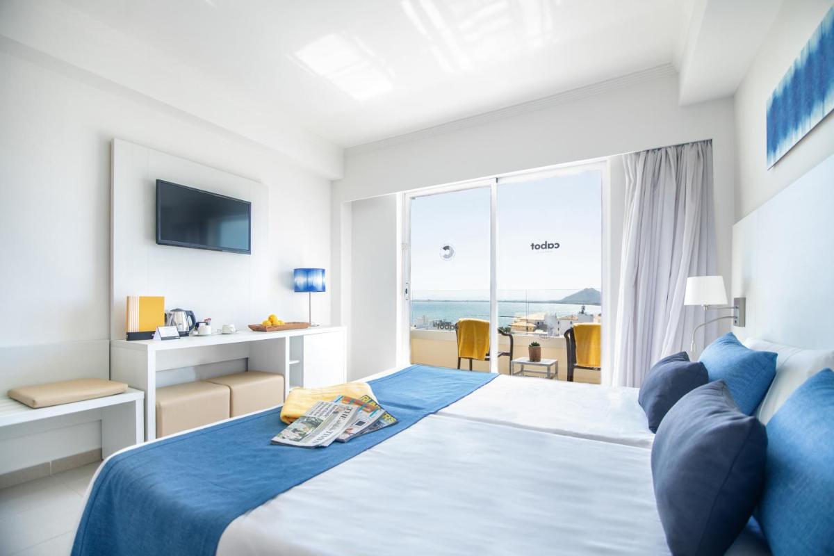 Cama o camas de una habitación en Cabot Pollensa Park Spa