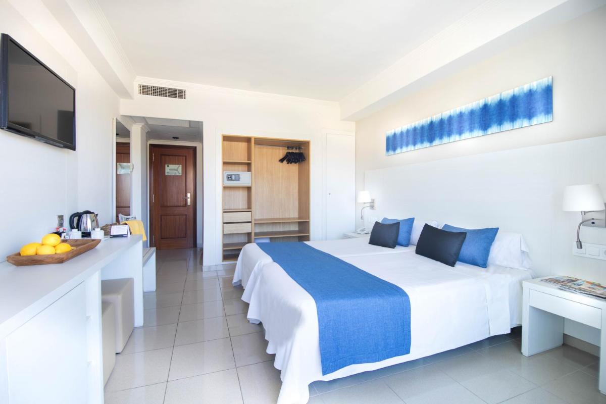 Cama o camas de una habitación en Cabot Pollensa Park Spa