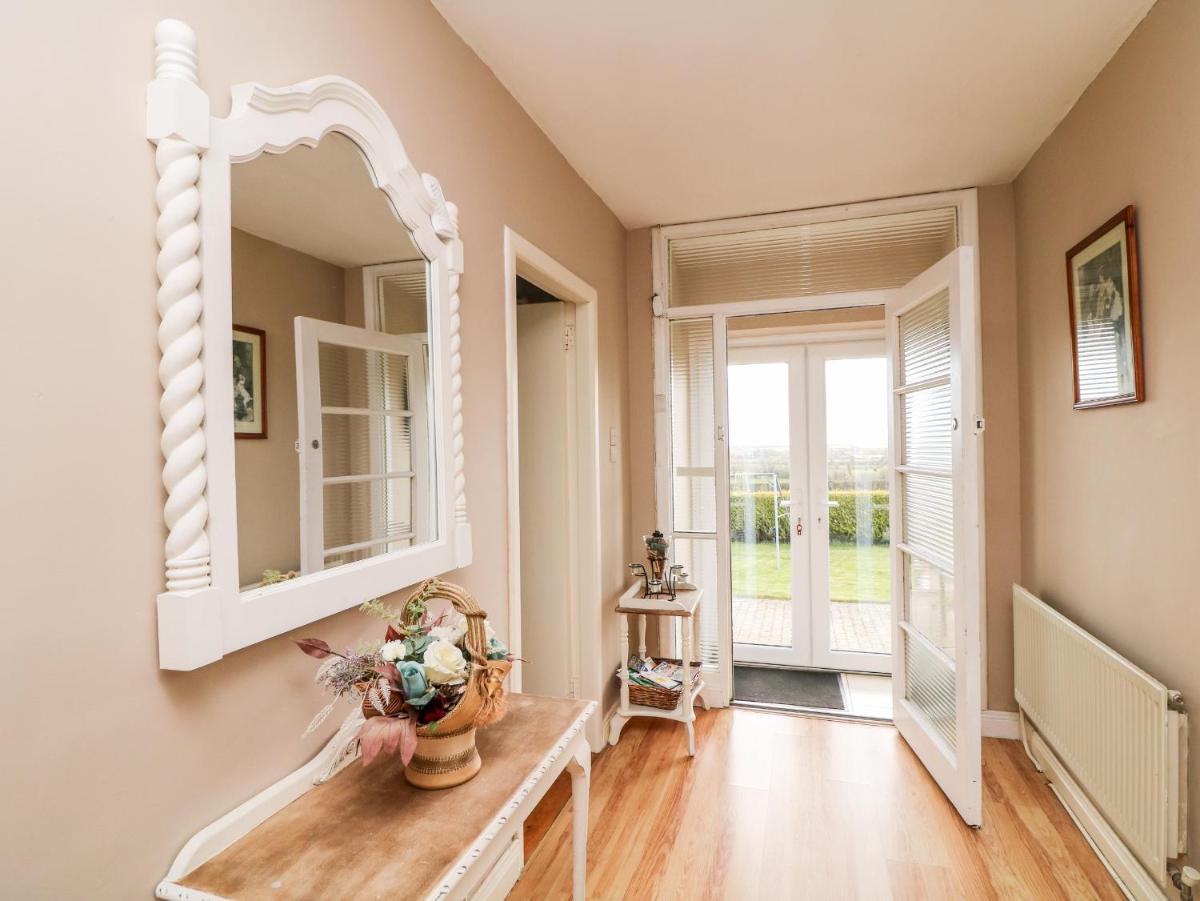 Ash Drive House - Housity