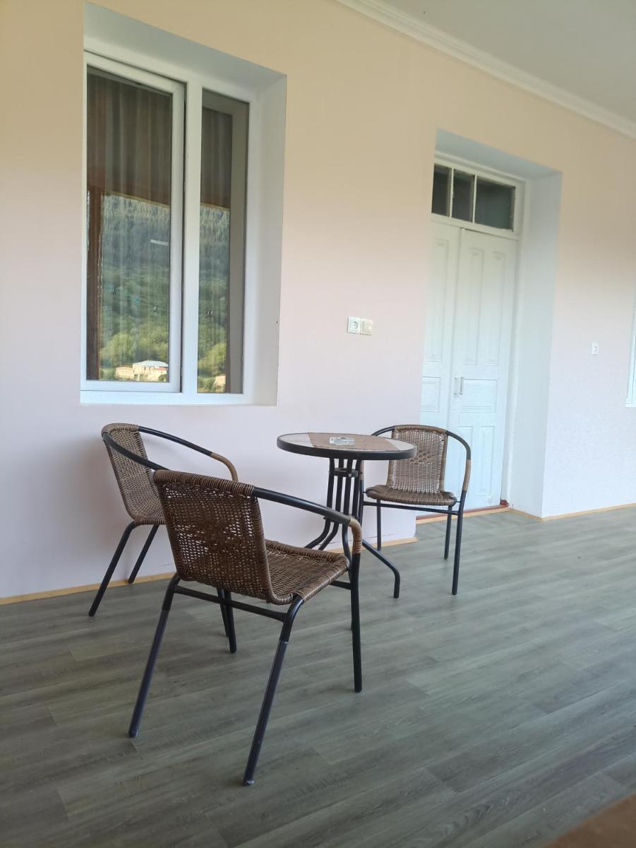 Jeiran Japaridze's Guesthouse - Housity