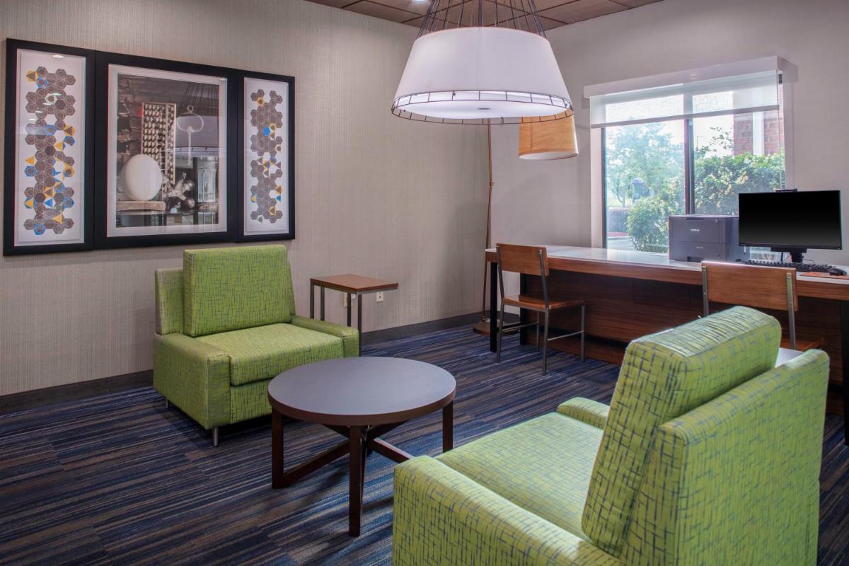 Holiday Inn Express & Suites Roanoke Rapids by IHG - Housity