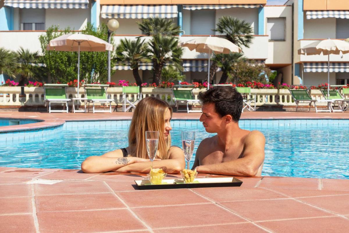 Hotel Riva Etrusca - Housity