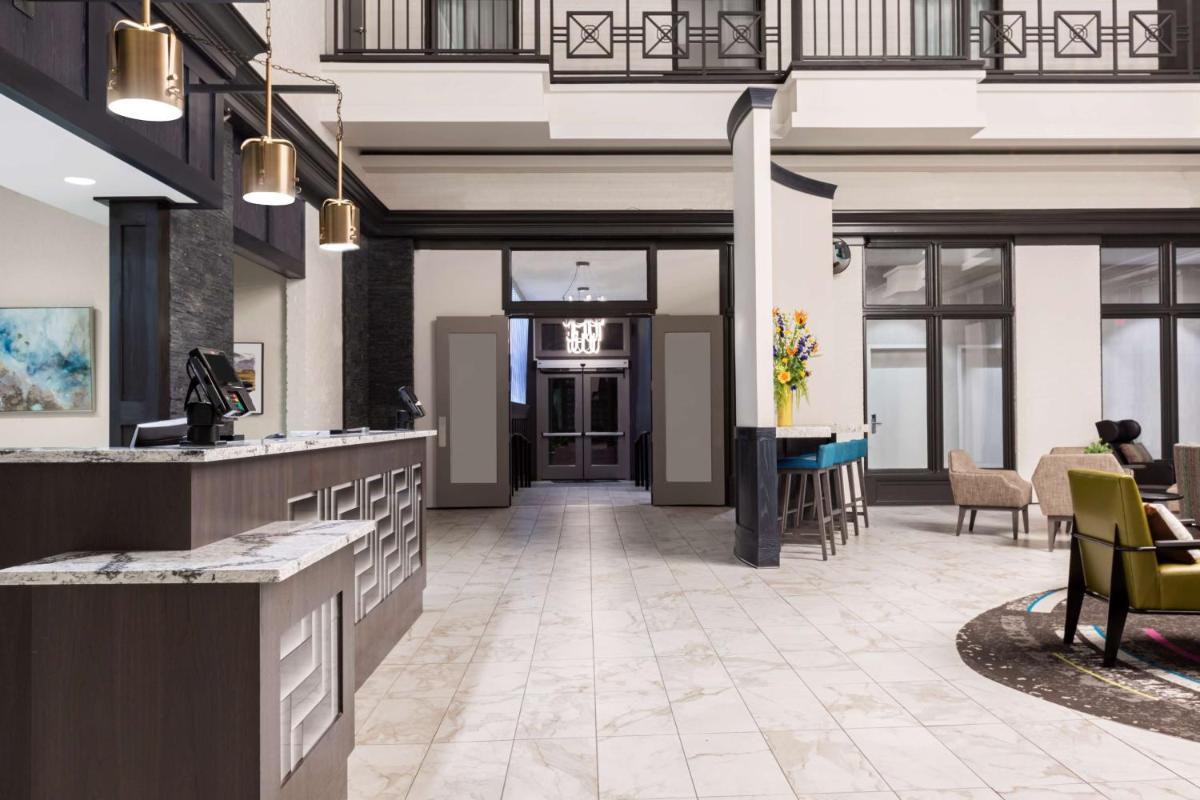 Homewood Suites by Hilton Nashville Downtown - Housity