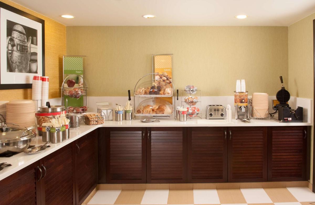 Hampton Inn Atlanta-North Druid Hills - Housity