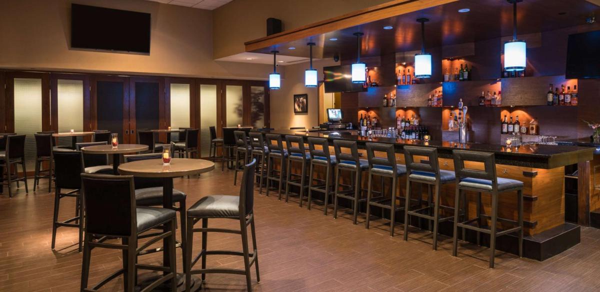 The Saratoga Hilton - Housity