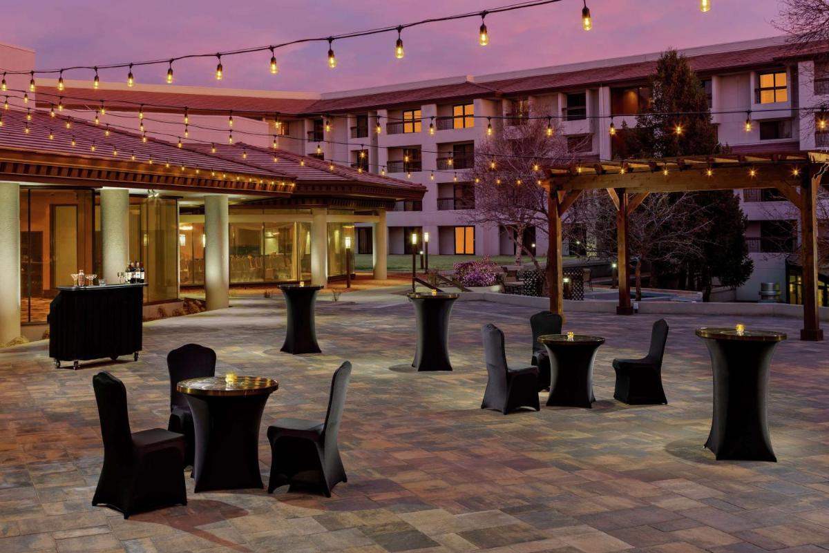 DoubleTree by Hilton Colorado Springs - Housity