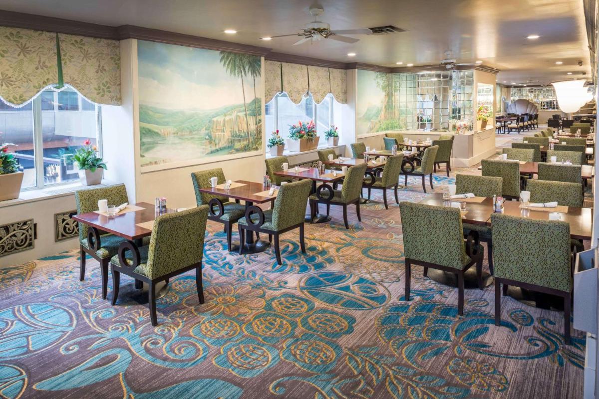 Hilton Cincinnati Netherland Plaza - Housity