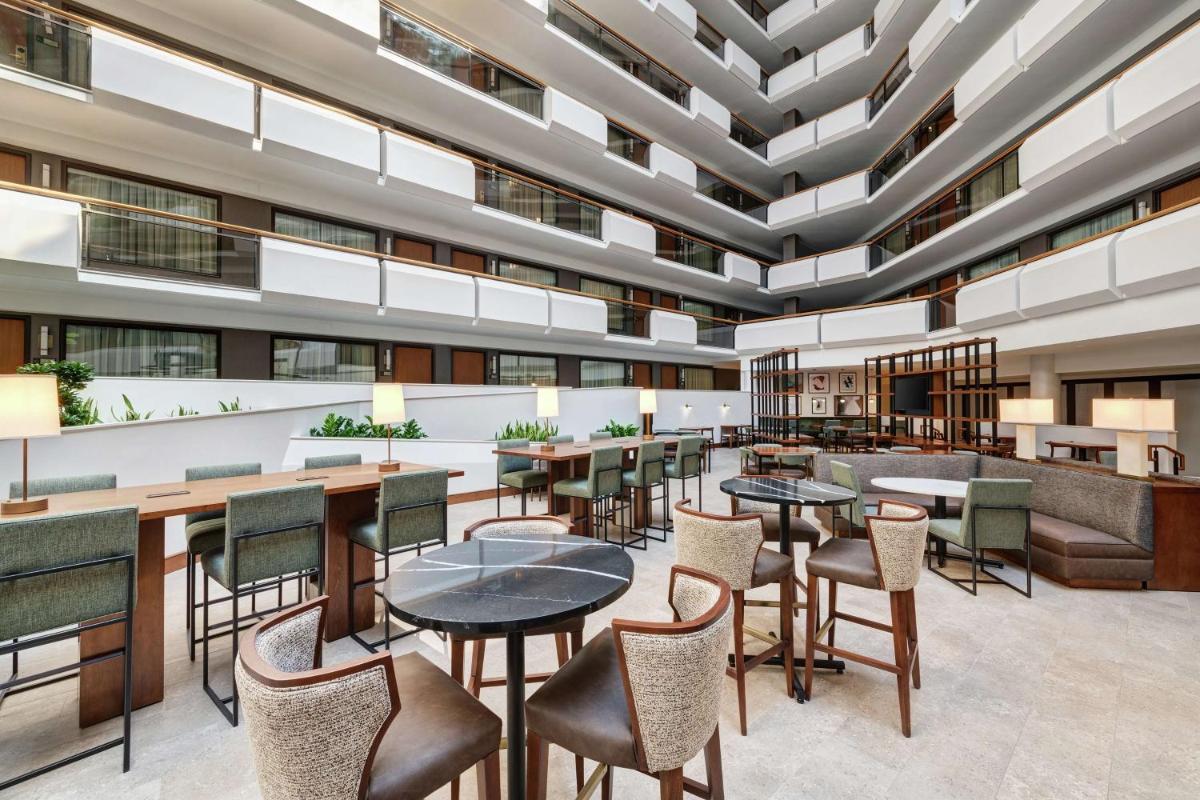 Embassy Suites Tysons Corner - Housity