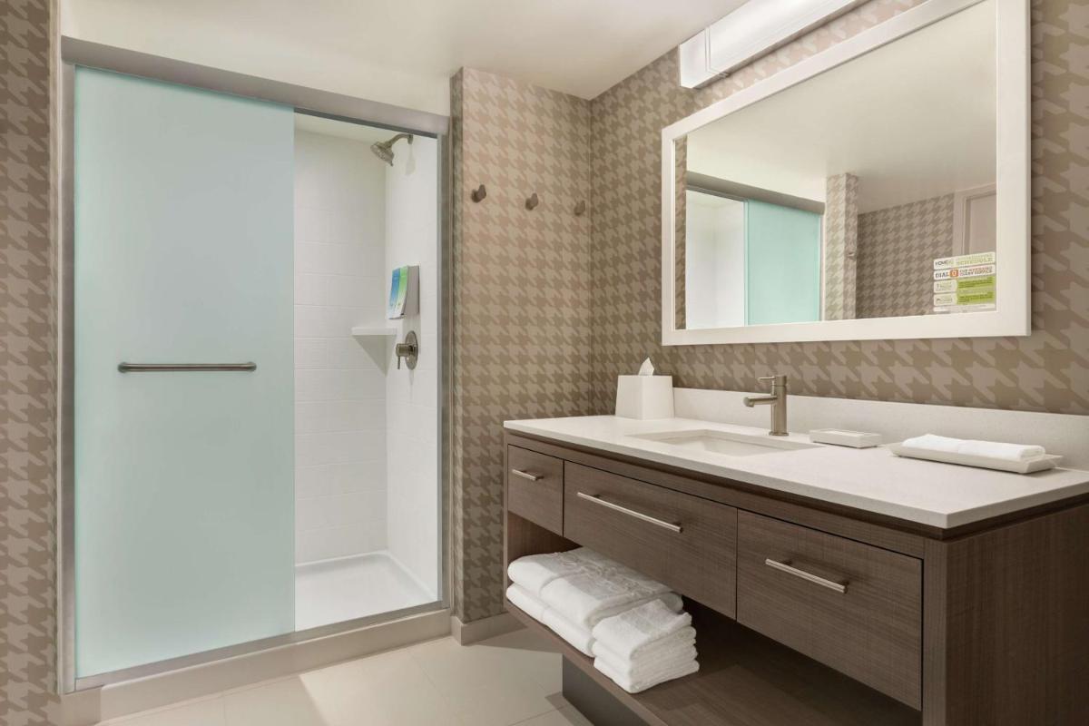 Home2 Suites By Hilton Chicago River North - Housity