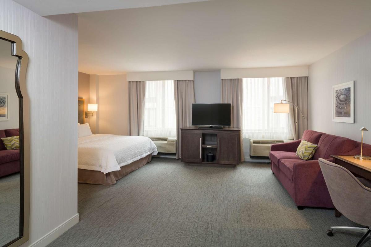 Hampton Inn Manhattan - Times Square South - Housity