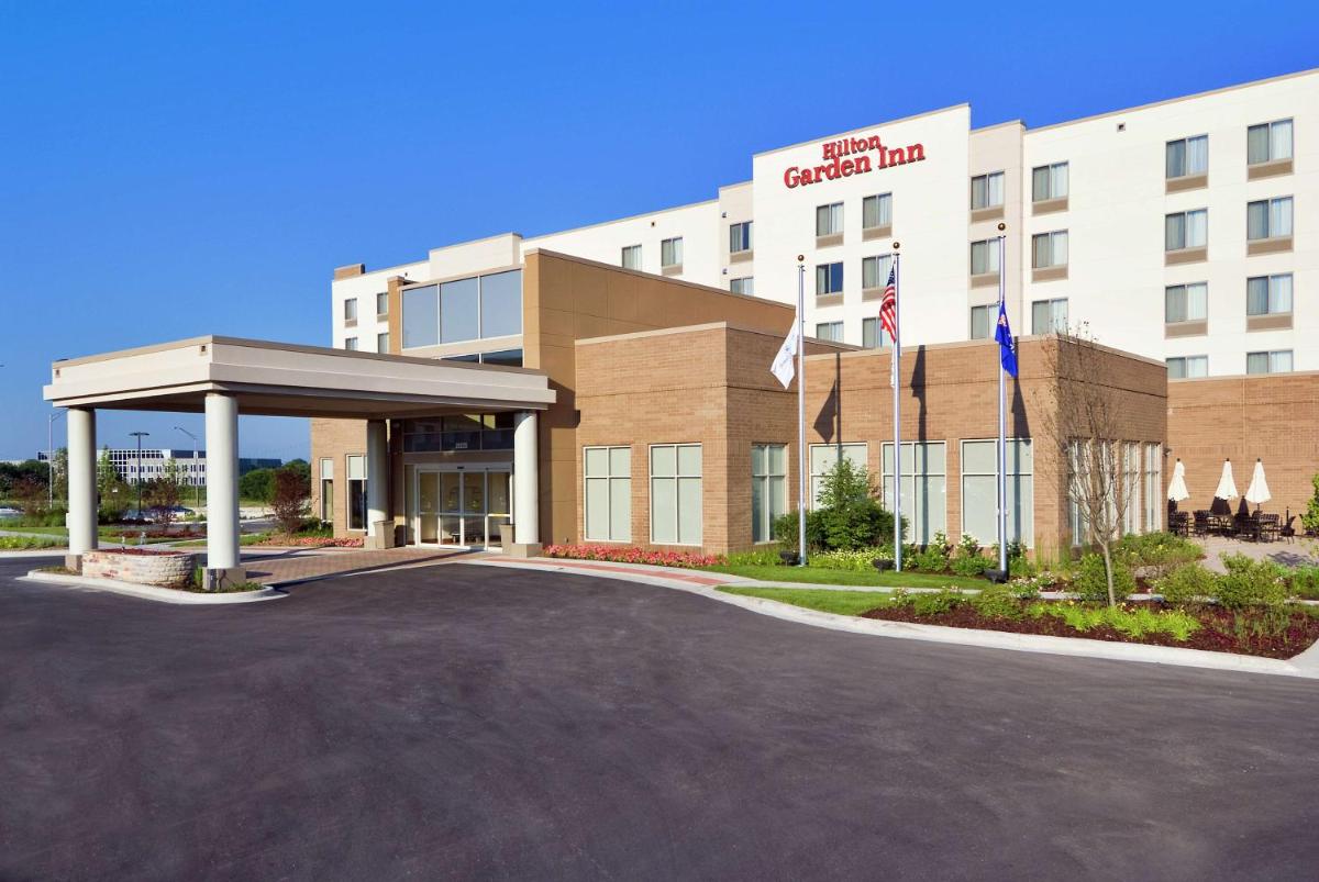 Hilton Garden Inn Lake Forest Mettawa - Housity