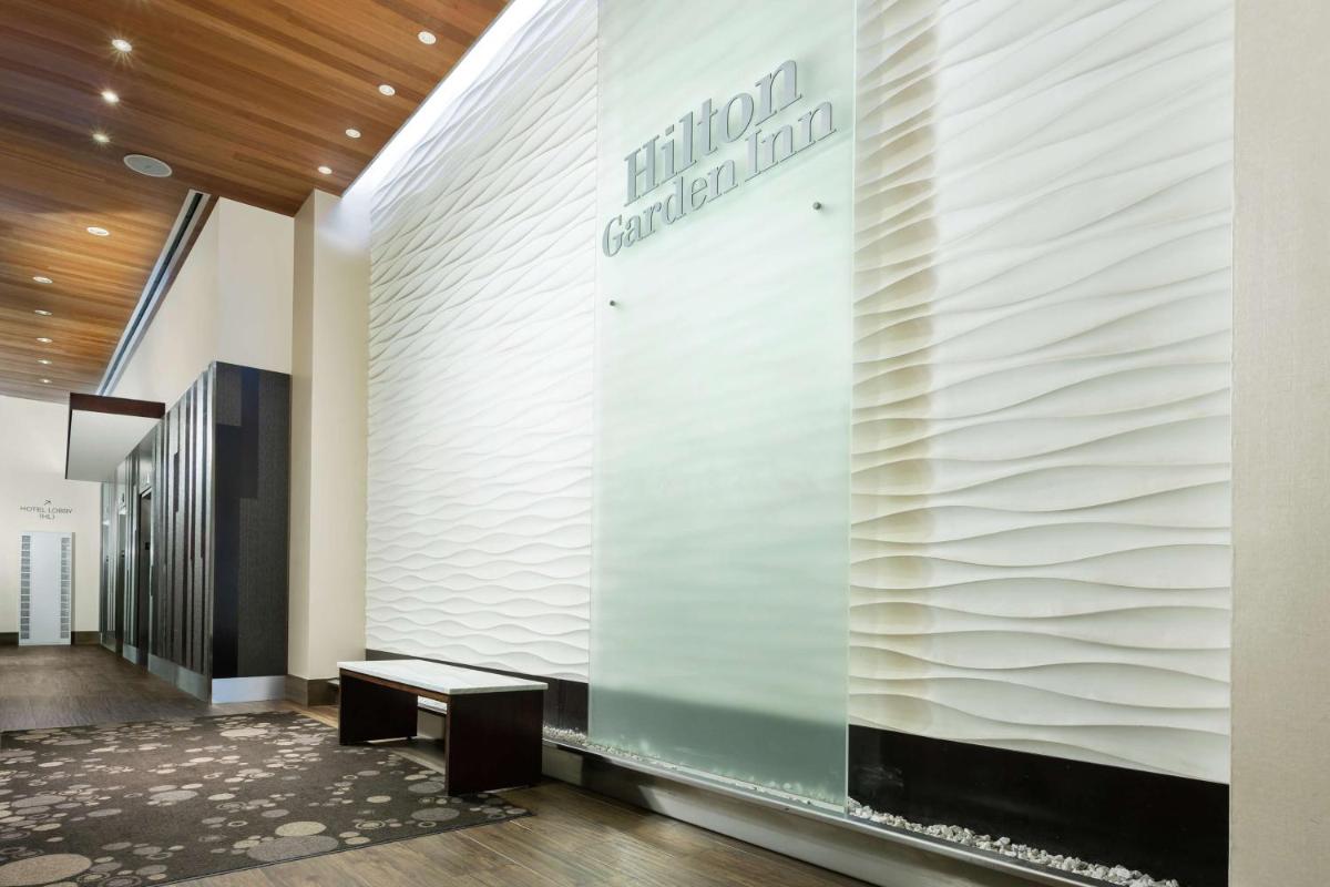Hilton Garden Inn New York - Times Square Central - Housity