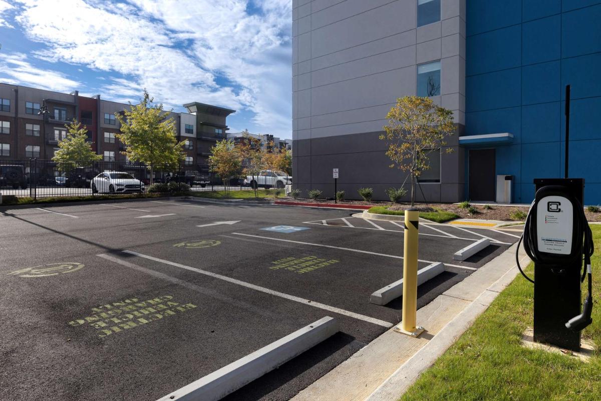 Tru By Hilton Atlanta Galleria Ballpark, GA - Housity