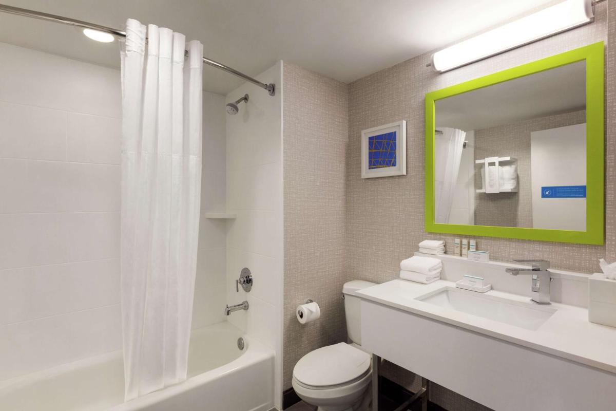 Hampton Inn & Suites Fort Lauderdale Airport - Hizvo