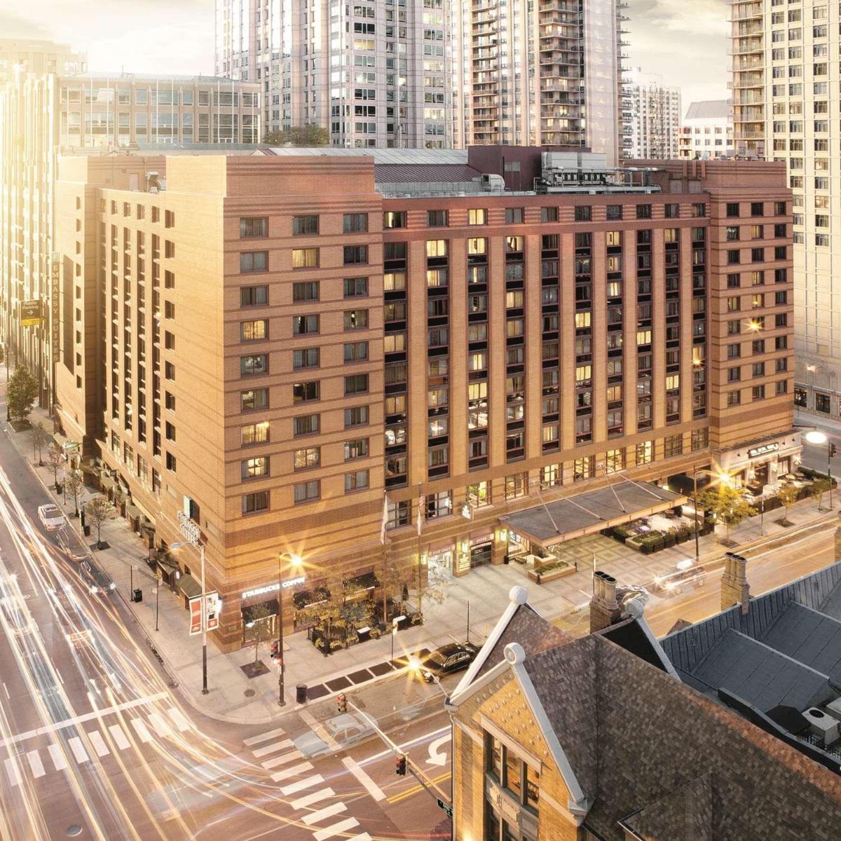 Embassy Suites Chicago - Downtown River North - Housity