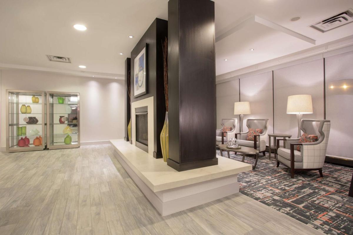 Hampton Inn & Suites Denver-Downtown - Housity