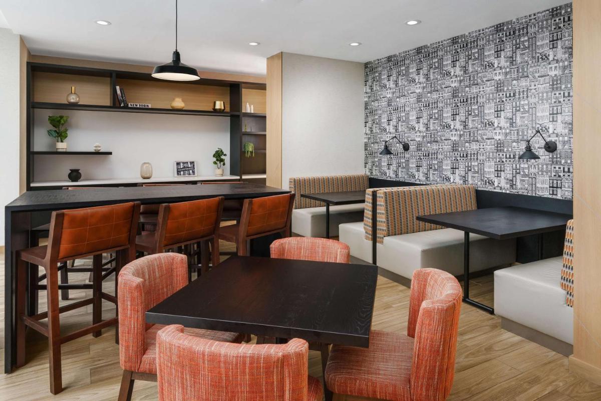 Hampton Inn Manhattan-35th St Empire State Bldg - Housity