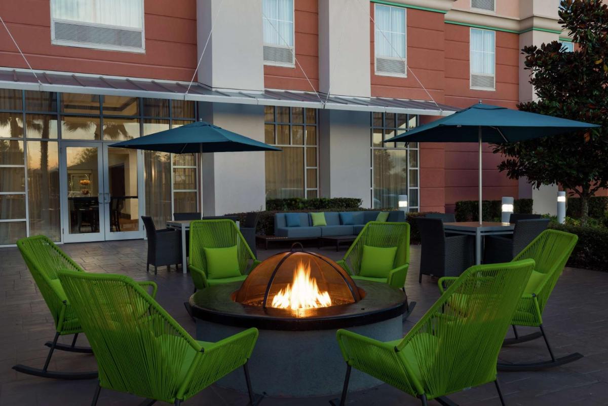 Hampton Inn & Suites Orlando Airport at Gateway Village - Housity