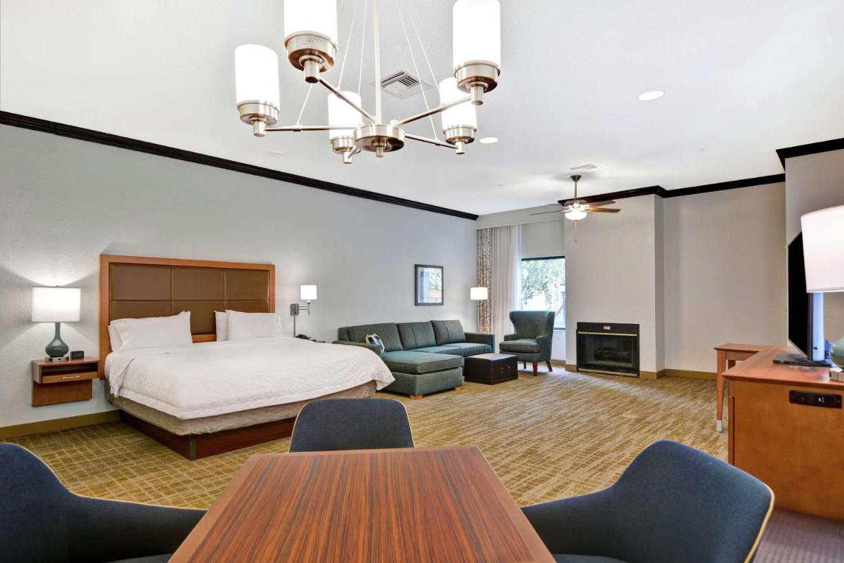 Hampton Inn Palm Beach Gardens - Housity
