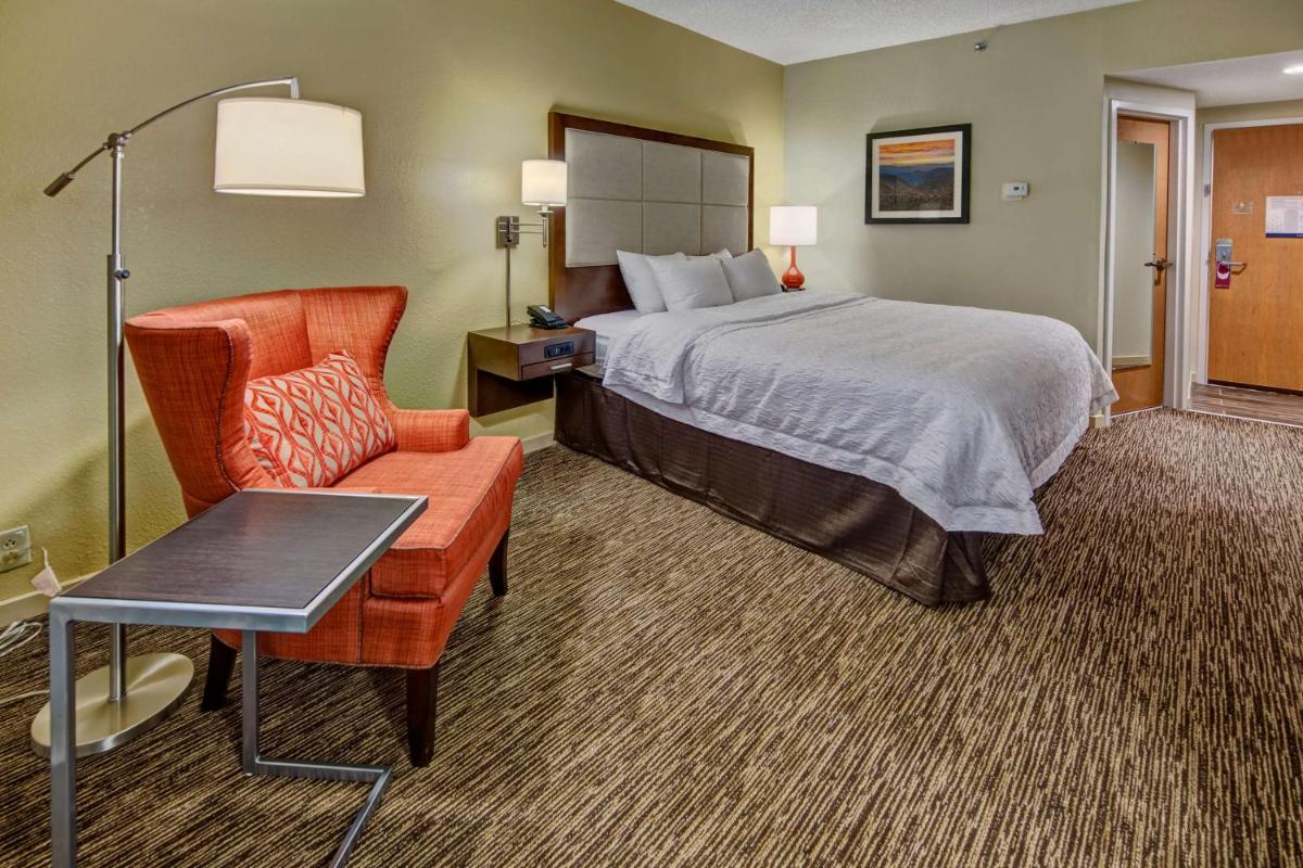 Hampton Inn Concord/Kannapolis - Housity