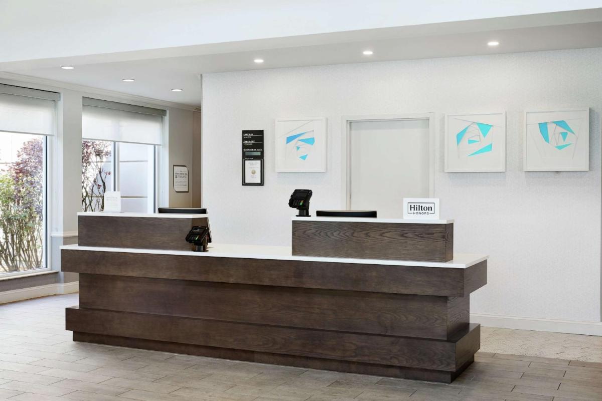Hilton Garden Inn Cincinnati Northeast - Housity