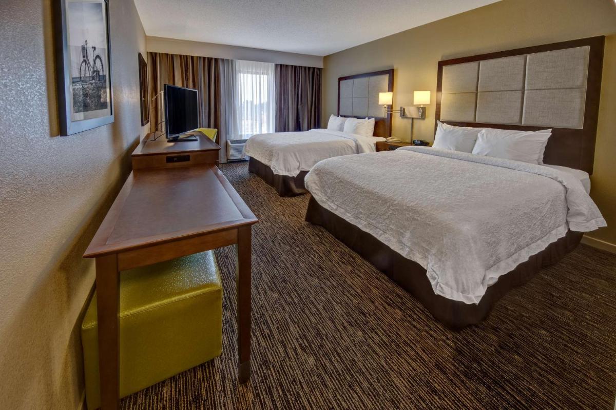 Hampton Inn Dunn - Housity