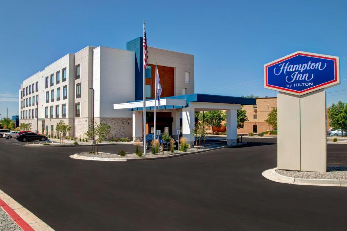 Hampton Inn Santa Fe South, NM - Housity