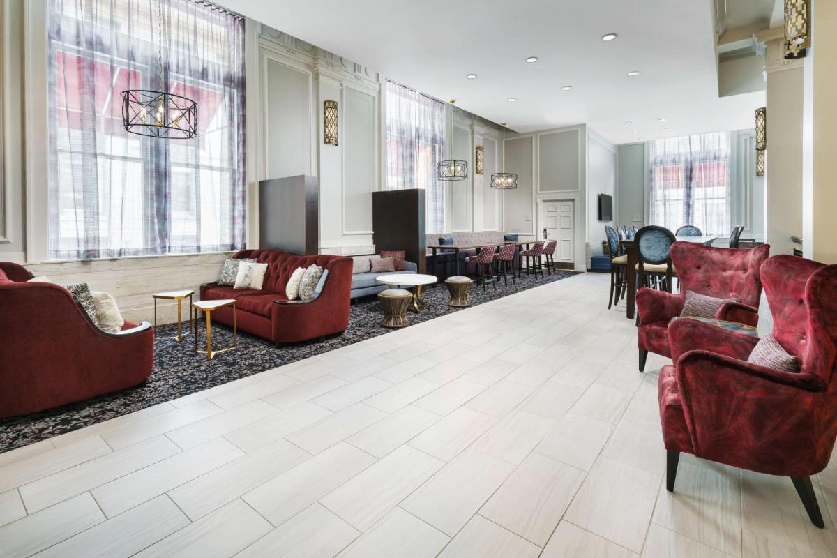 Hampton Inn & Suites Baltimore Inner Harbor - Housity