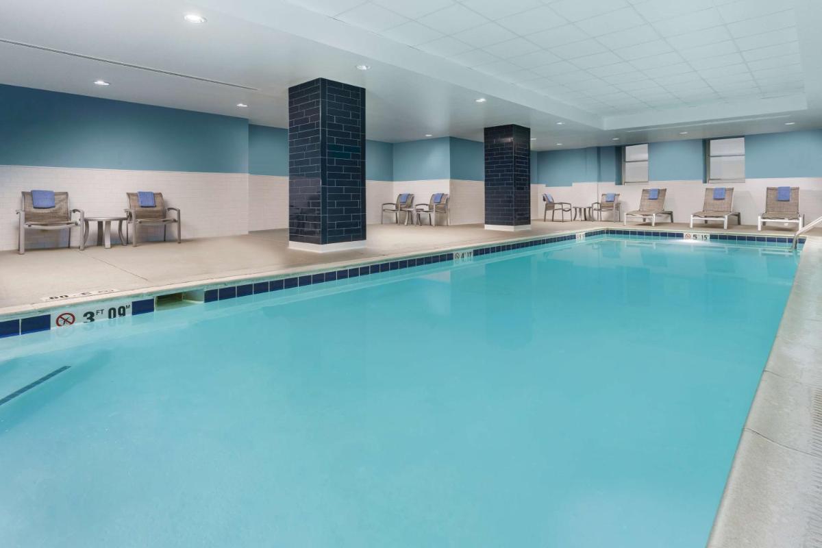 Hampton Inn & Suites Baltimore Inner Harbor - Housity