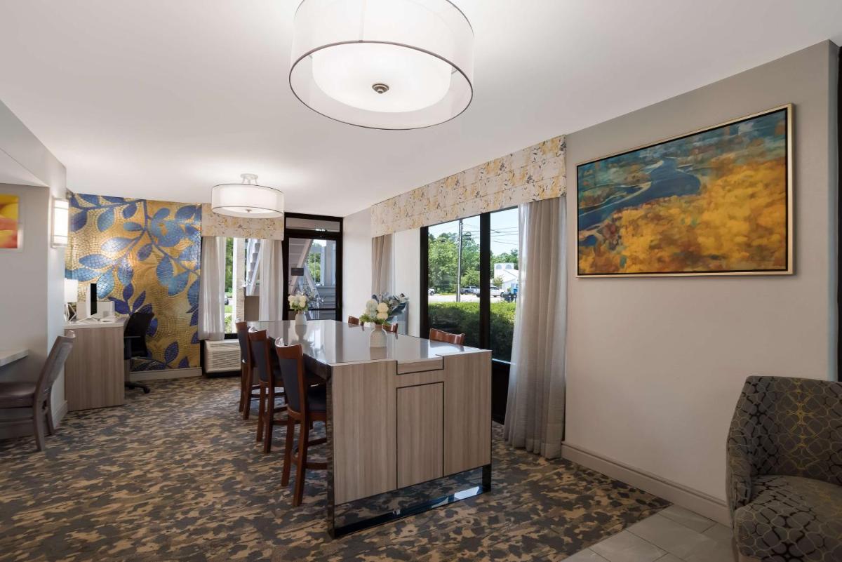 Best Western Flagship Inn - Housity