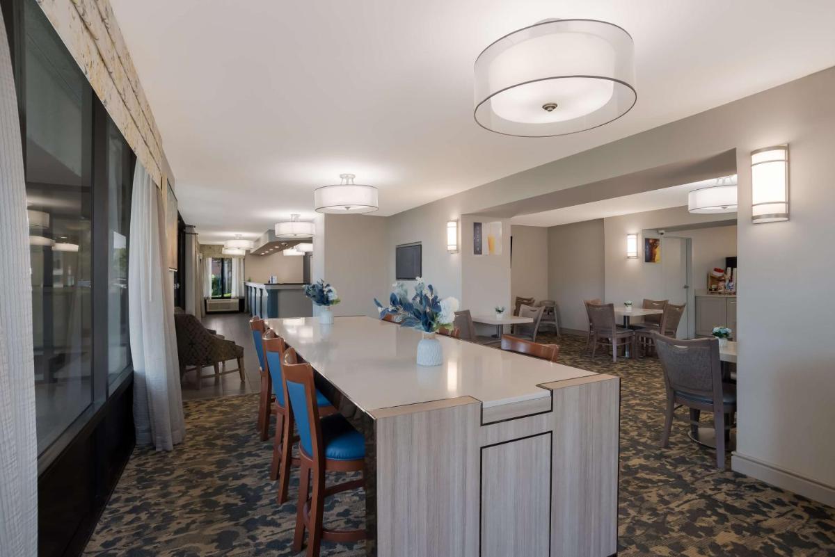 Best Western Flagship Inn - Housity
