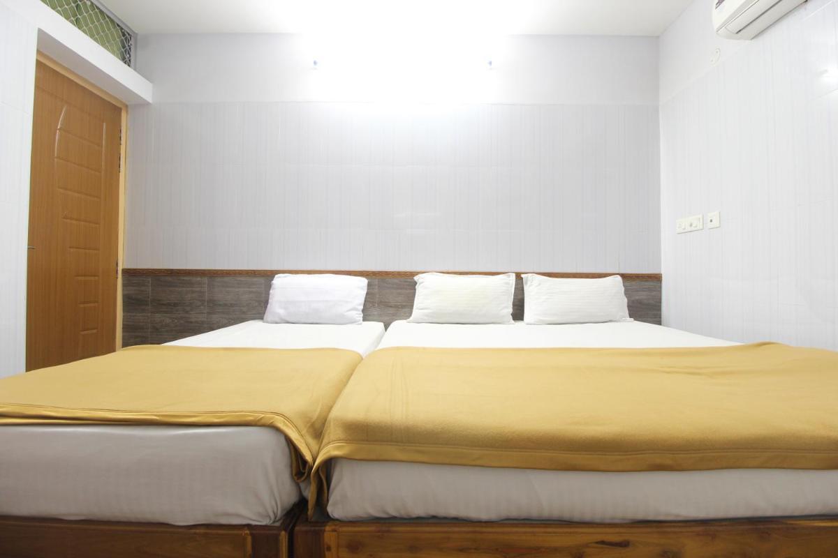 JKS DELUXE LODGE - Housity